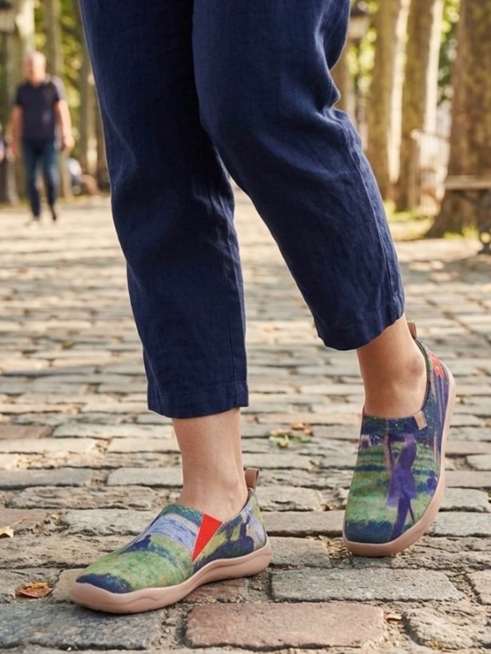 UIN Sz 7.5 Slip-on Loafers Georges Seurat Study for 'La Grande Jatteโ Print.